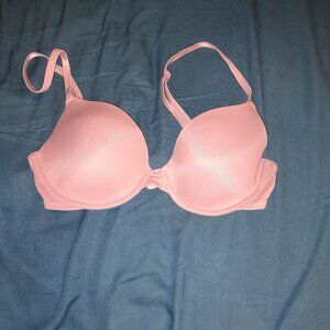 Pink/peachy bra